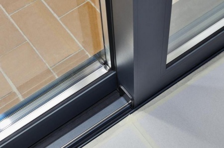 Porte-fen&ecirc;tre coulissante ou battante, comment choisir selon votre pi&egrave;ce &agrave; vivre ?